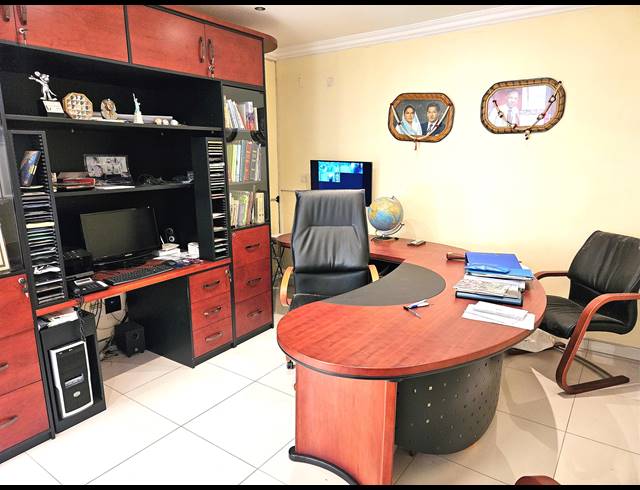 4 BEDROOM HOUSE FOR SALE IN UMHLANGA RIDGE